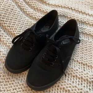Van’s Authentic Lo Pro Sneakers size 6